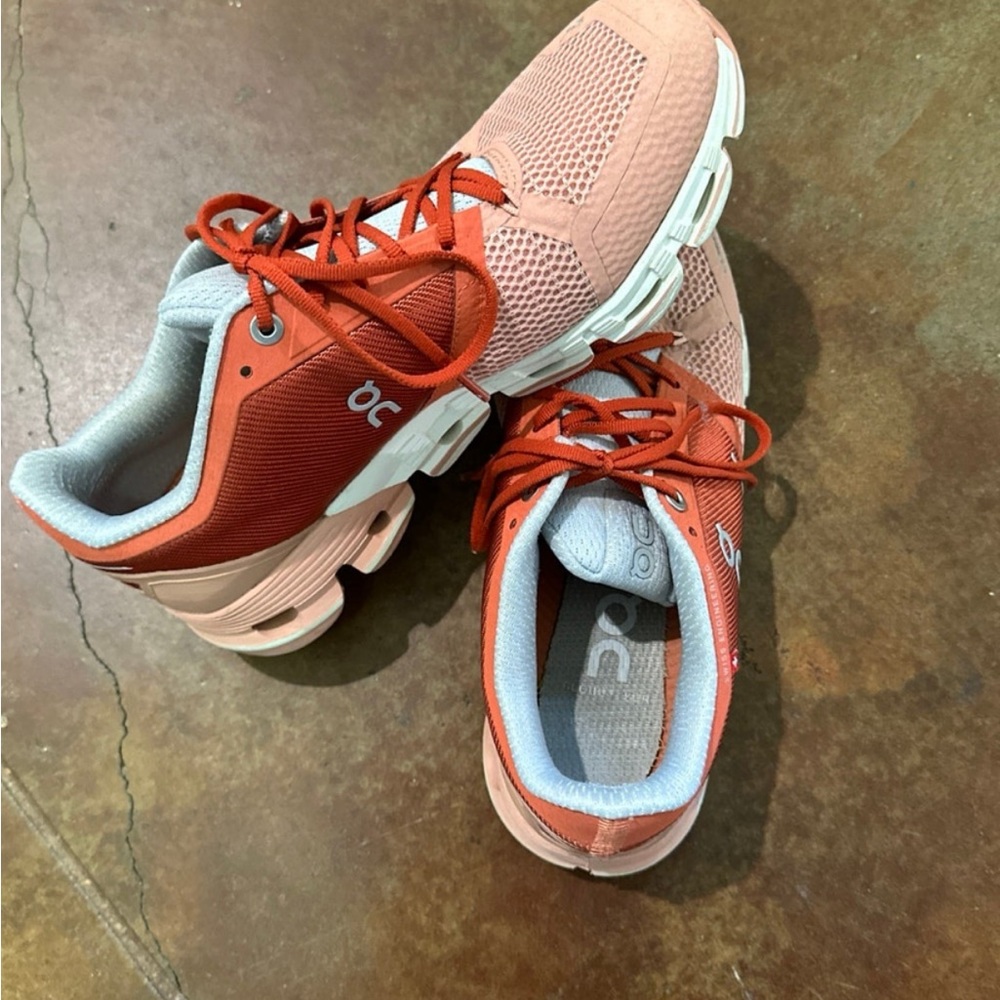 On cloud shoes - Picture 2 of 2